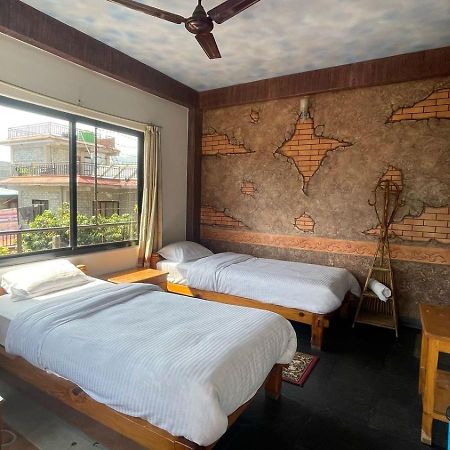 Hotel Hakoniwa Pokhara Exterior photo